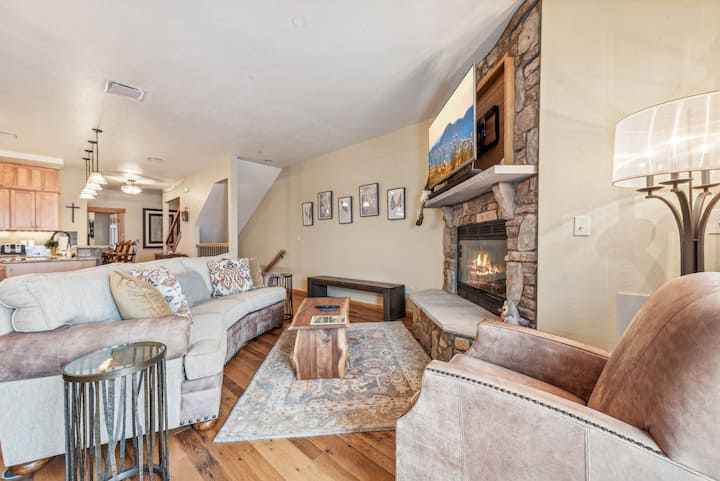 Sleeps 12/seven Springs, Ski In-out, Pool, Hot Tub - Seven Springs, PA