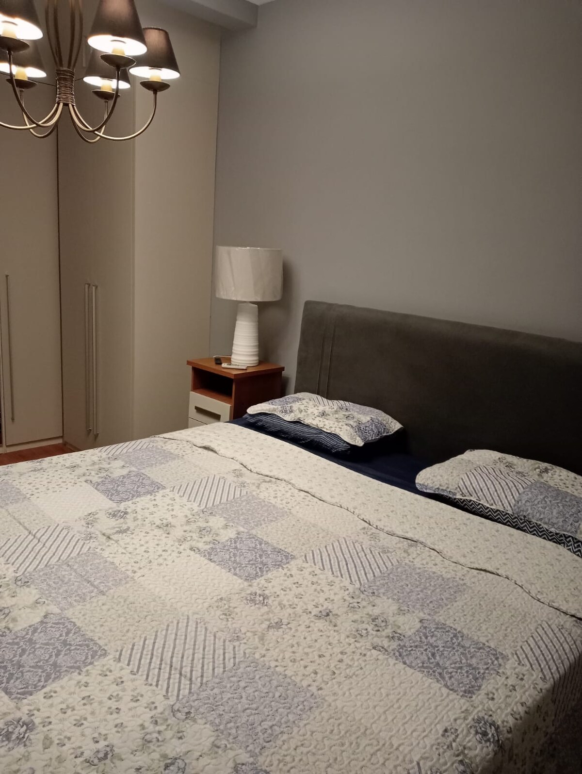 غرفة النوم 1