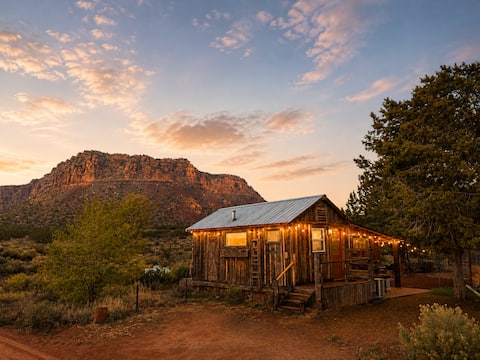 Rustic Ranch Cabin w/ HOT TUB Amazing Views! Zion