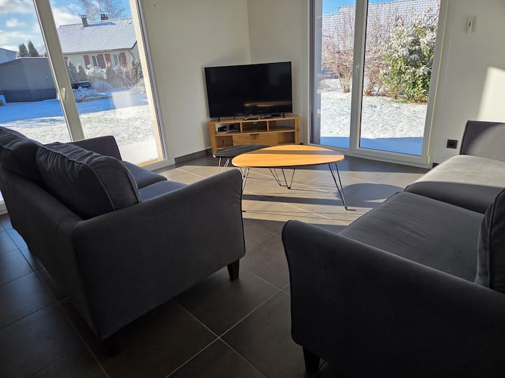 La Clé Des Lacs : Maison Moderne Au Calme, Jura - Clairvaux-les-Lacs