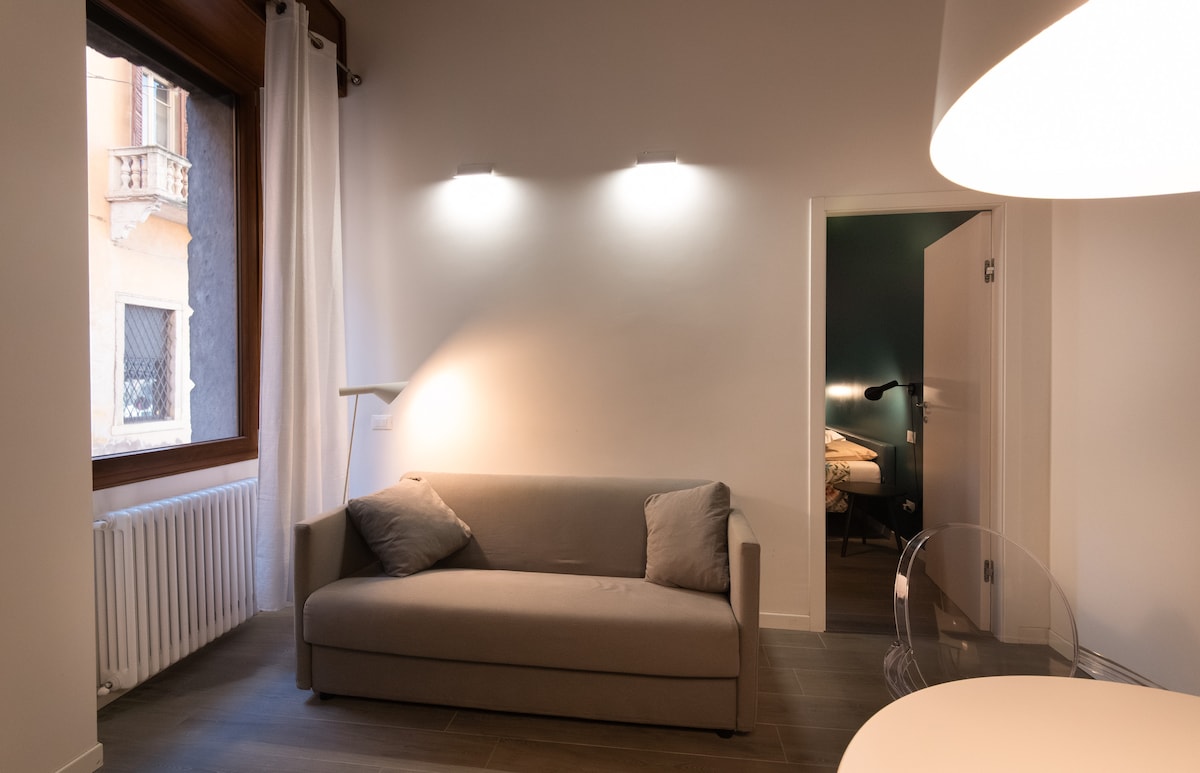 Popular Airbnb listing: Verona House in Verona