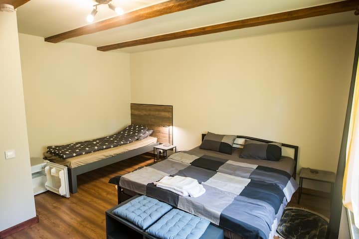 საძინებელი 1