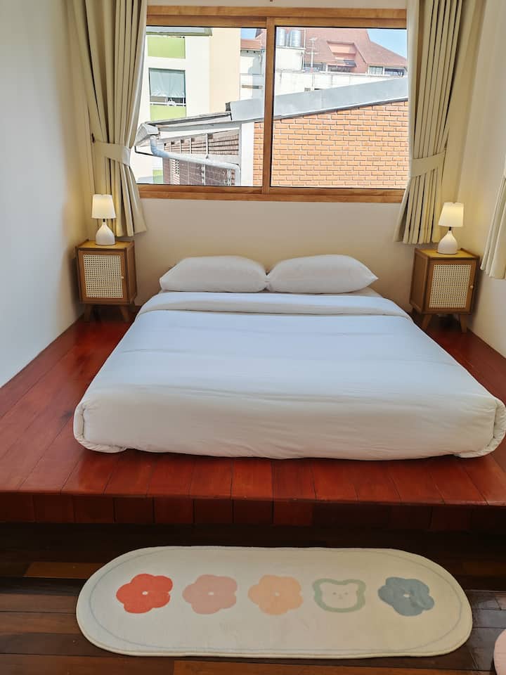 Gravity Mochor Queenroom1 - Chiang Mai