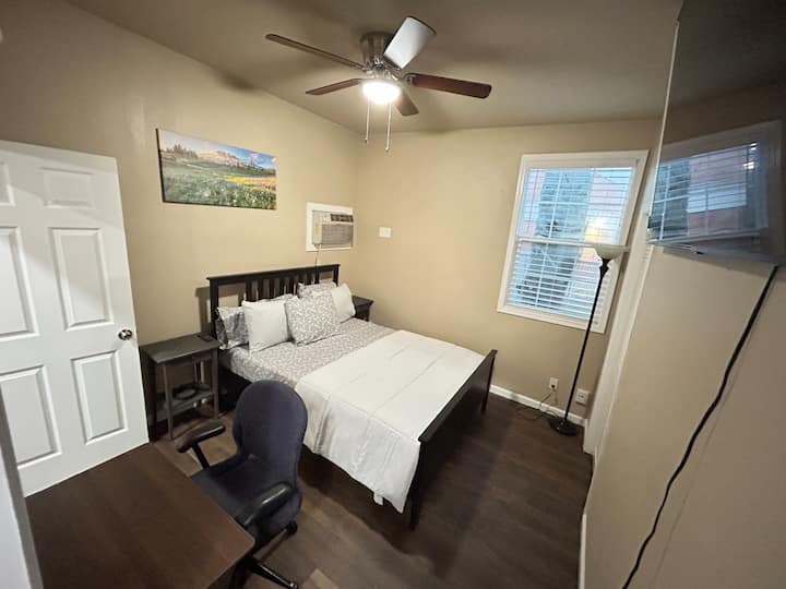 Luxe Cozy 1 Br/br Near Downtown - Sacramento, CA
