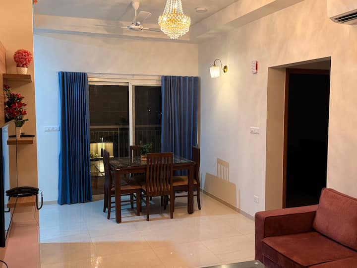Modern 2bhk Pool Facing In Gift City Gandhinagar - Gandhinagar