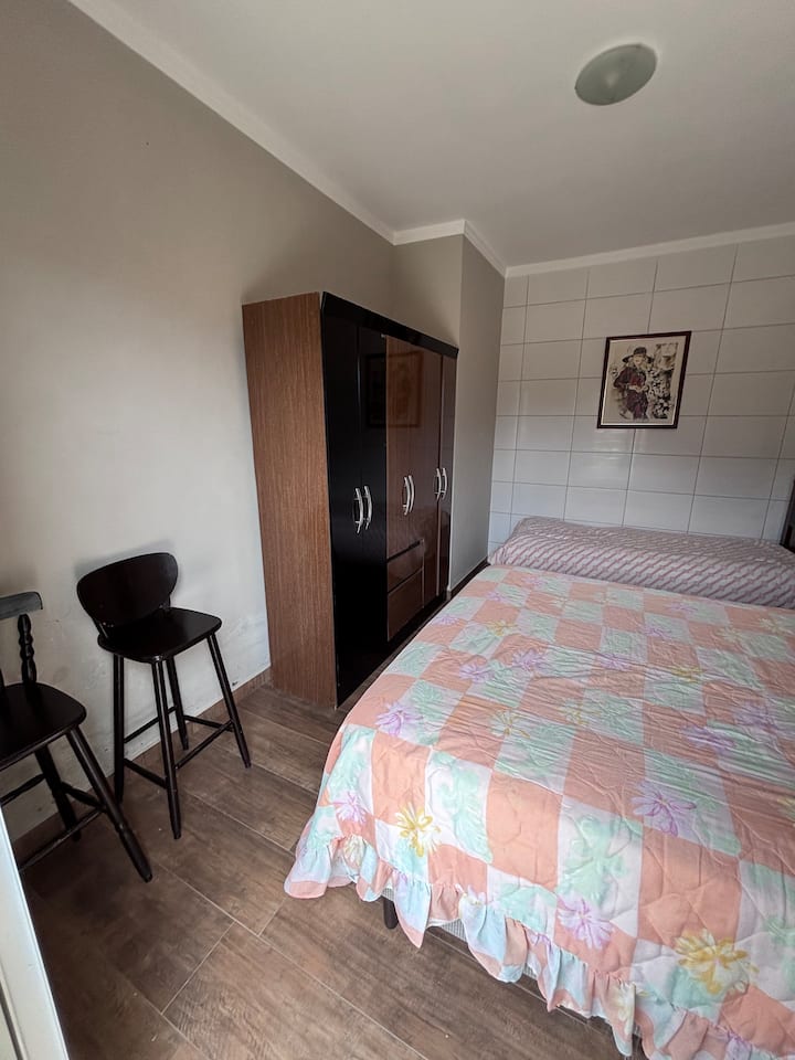 Soba sa stropnim ventilatorom