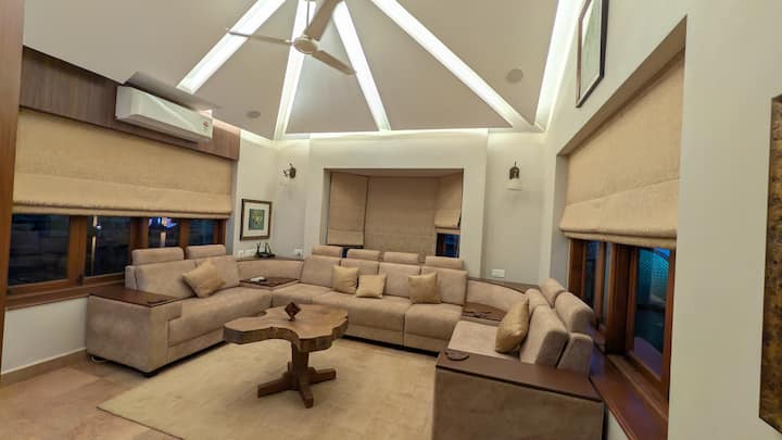 Living room image 3
