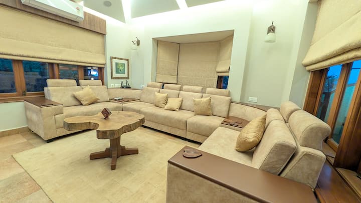 Living room image 8