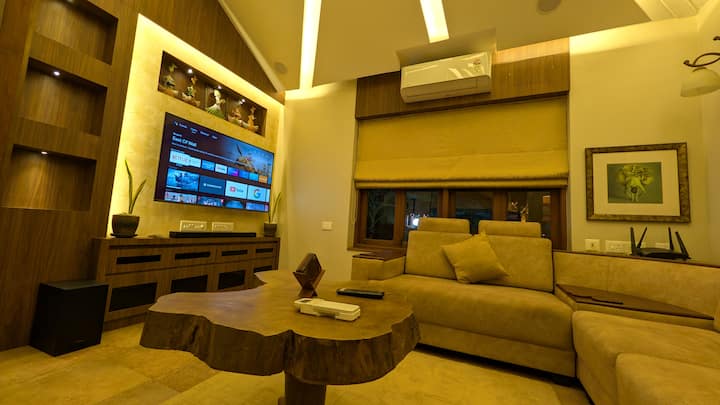 Living room image 4
