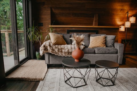 Top Airbnb: Mountain Therapy Retreat in Chilliwack