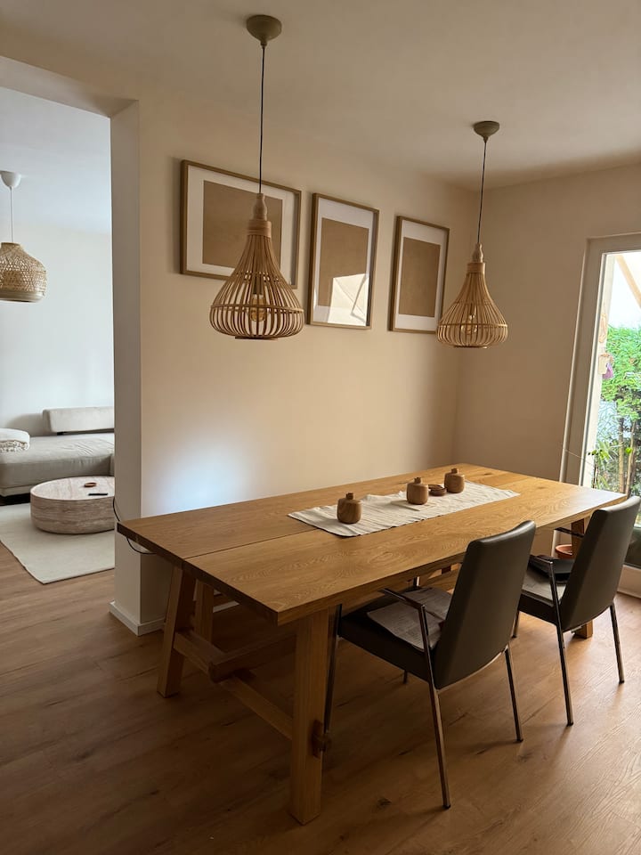 3-schlafzimmer-wohnung Mit 2 Bädern & Terrasse - Stuttgart