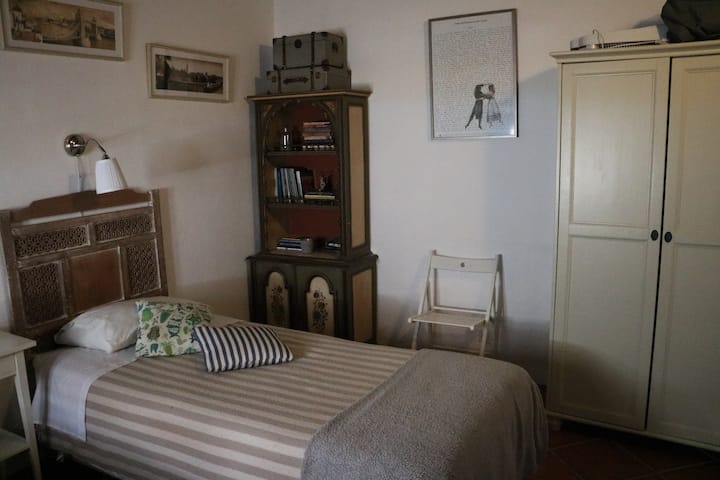 Dhomë gjumi 2