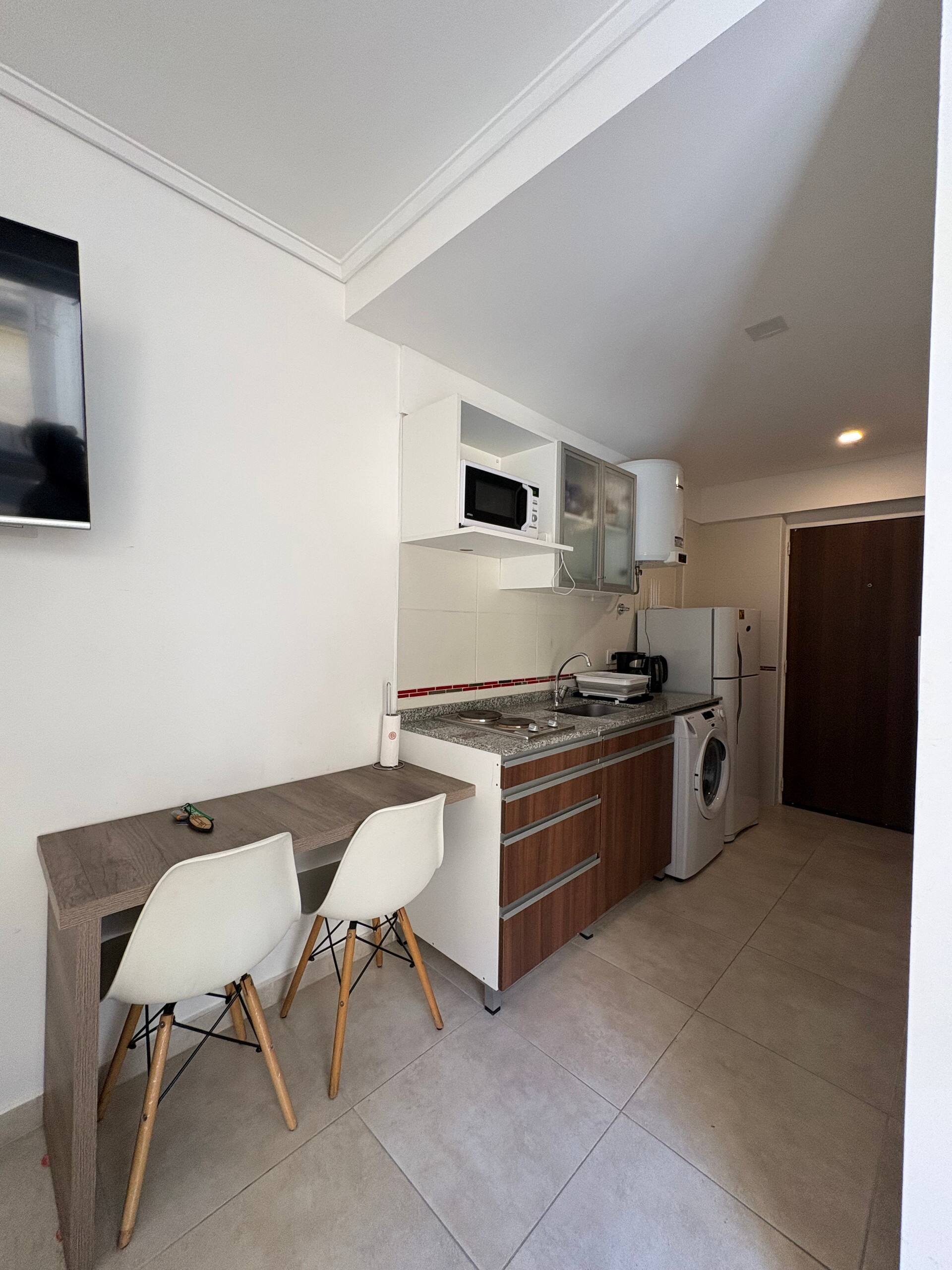 Zafiro ART TWO-Modern Studio