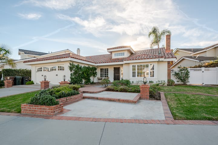 Safe & Walkable Family Beach House With Large Yard - 達納點