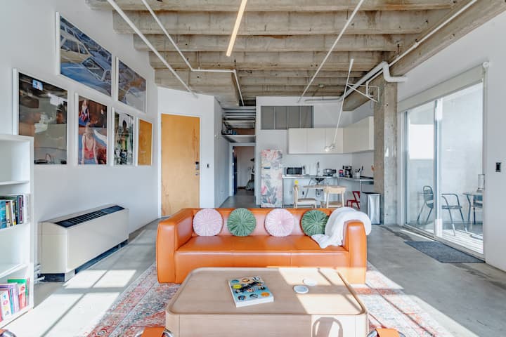 Stylish Downtown La Condo | Rooftop Pool & Spa - Los Ángeles, CA