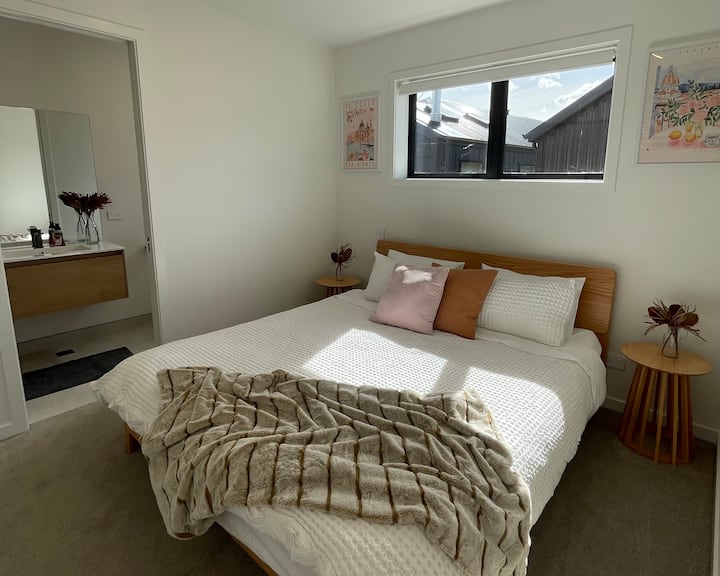 The Reedland Retreat - Southland