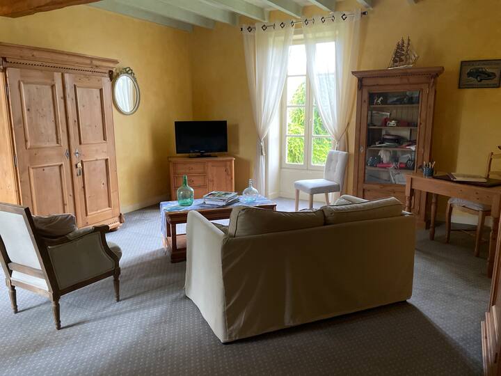 Un Séjour En Famille Au Château ! - Saint-Jean-d'Angély
