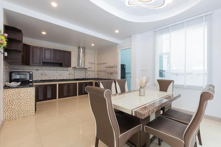 Patong 4br - Pool Villa | Near Beach & Nightlife - Pa Tong