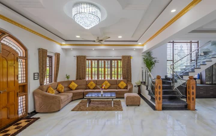 Living room image 1