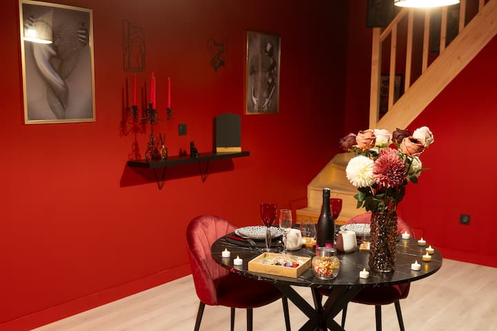 Love Room Climatisée : L'ombre Du Désir Secret - Angers