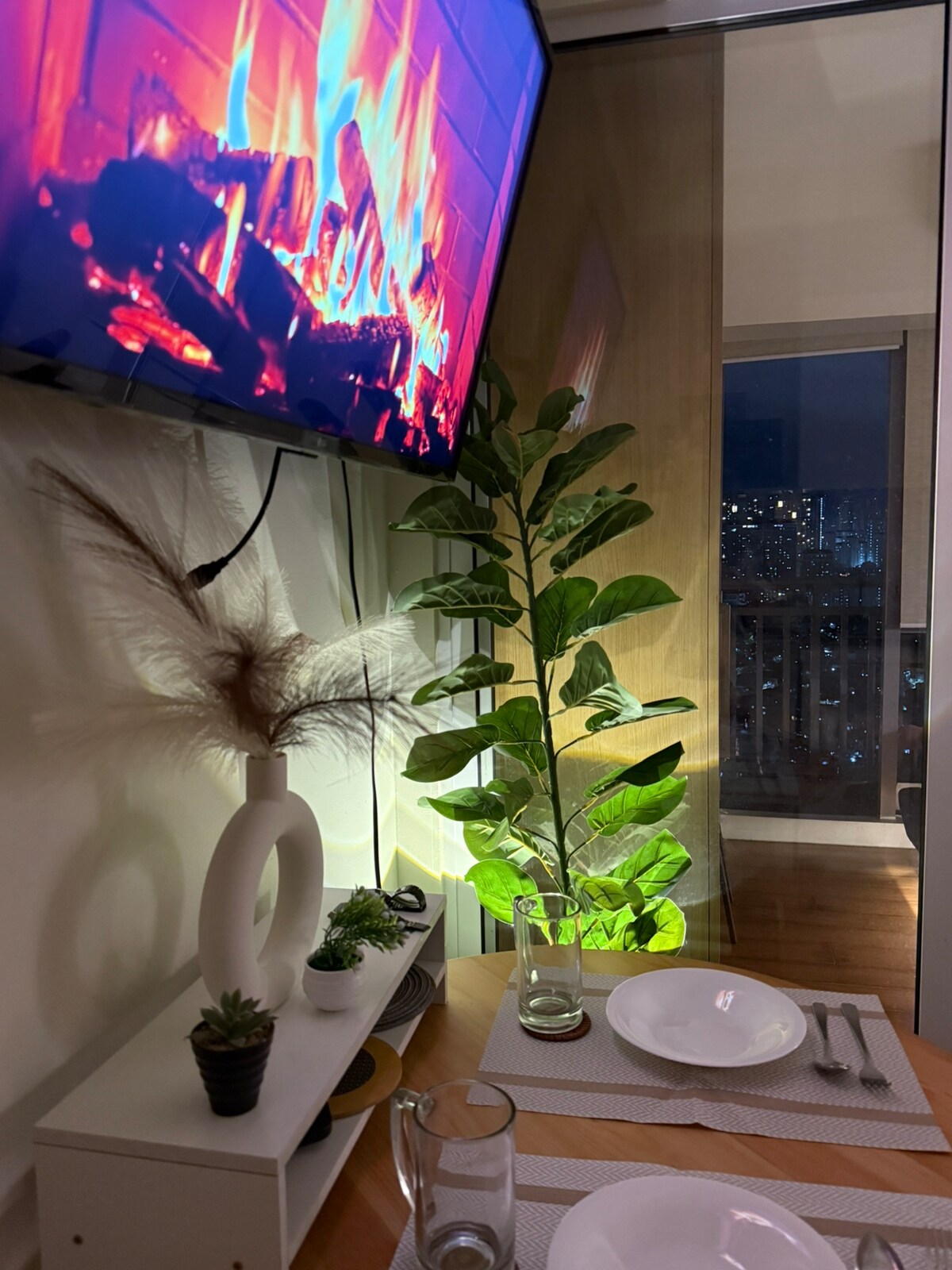 Fresh Look at Modern City View Condo Your Perfect Escape