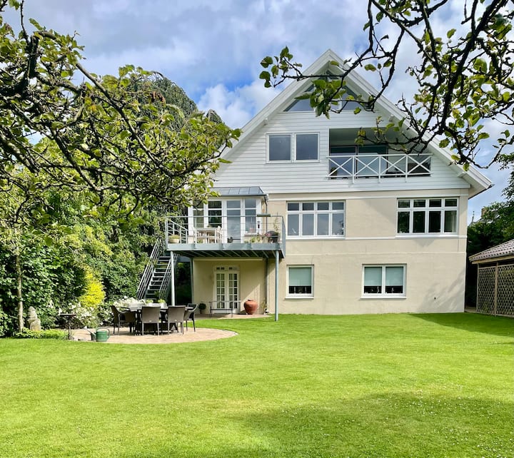 Spacious Home With Large Garden And Sea Views - Sønderborg