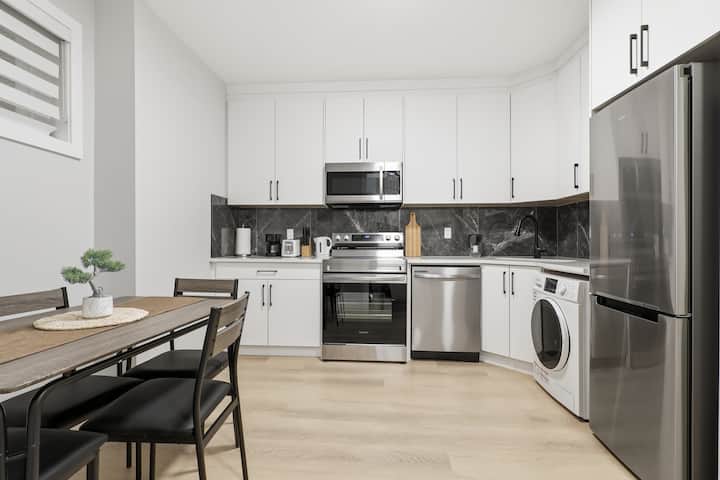 King Bed Suite 10 Minutes To Downtown - Calgary