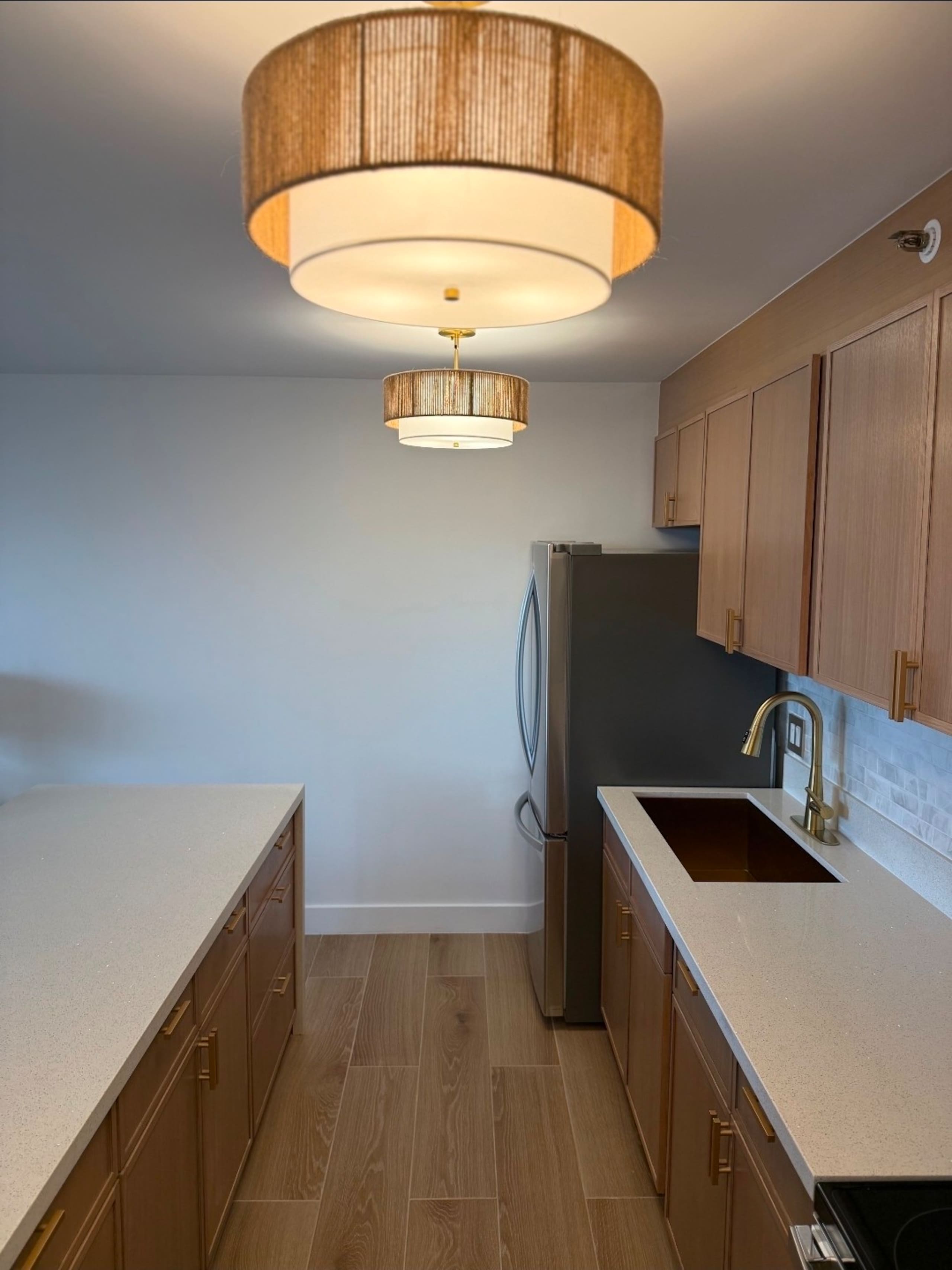 Prime location newly renovated 1 bedroom Waikiki - Image 3