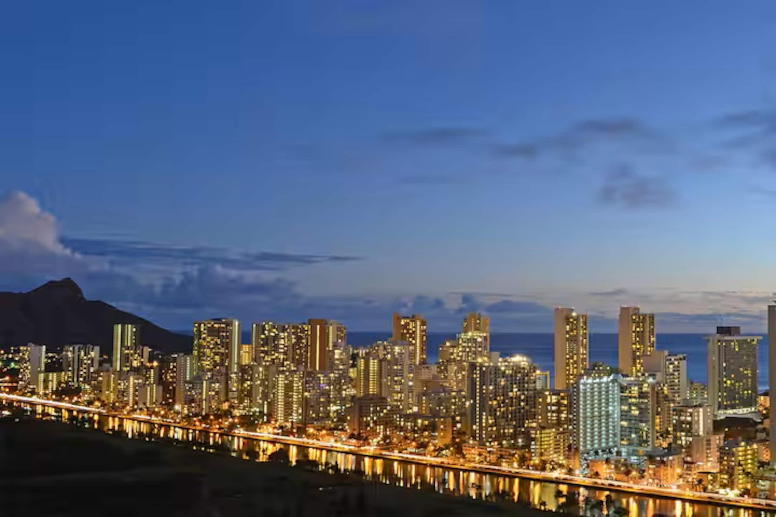 Prime location newly renovated 1 bedroom Waikiki - Image 22