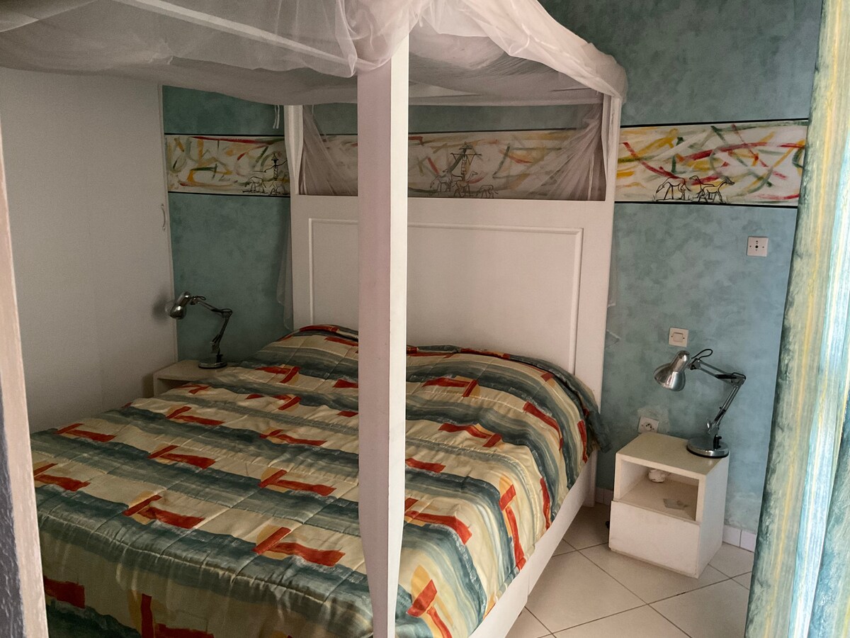 საძინებელი 1