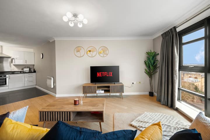 Skyline Penthouse | Parking | Ideal For Long Stays - Reading