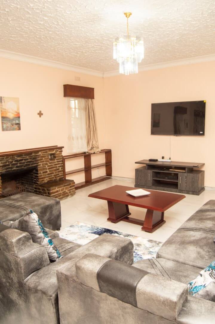 Dee's Place Hatfield - Harare