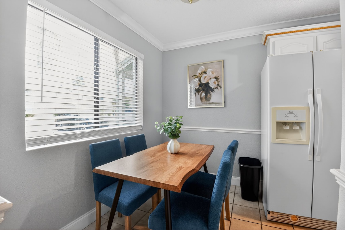Free Parking & Laundry | Backyard | Highway Access