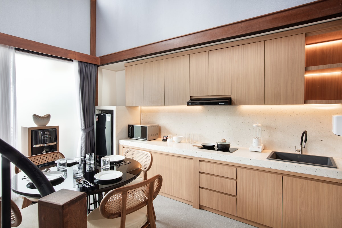 Villa in South Kuta · ★4.84 · 2 bedrooms · 2 beds · 1.5 private baths, Airbnb comparable