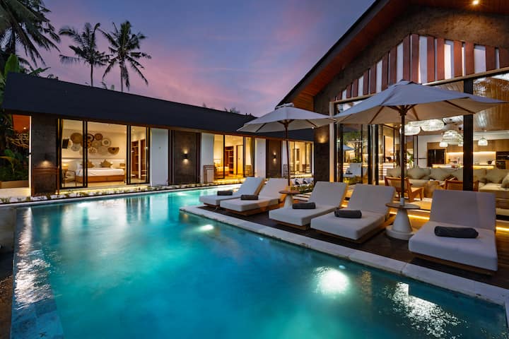 Villa 5 Ch. Superbe Avec Piscine & Salle De Sport - Ubud
