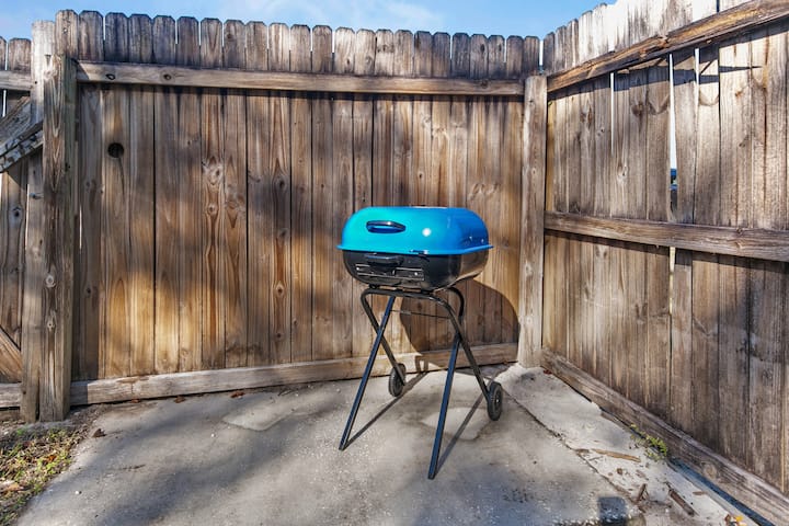 CORTIS Airbnb エアビ ポップアップ グッズ CORTIS x Airbnb: How to