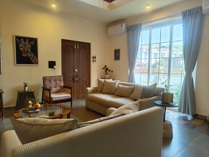 Living room image 1