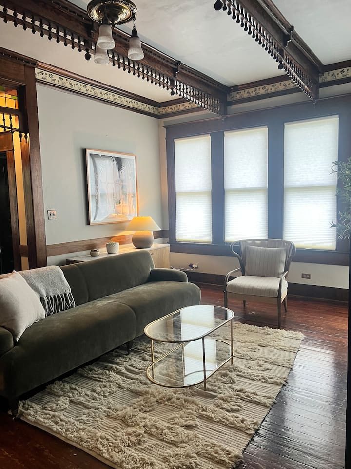 The Cora House | 1913 Historic Victorian Retreat - Kyle, TX
