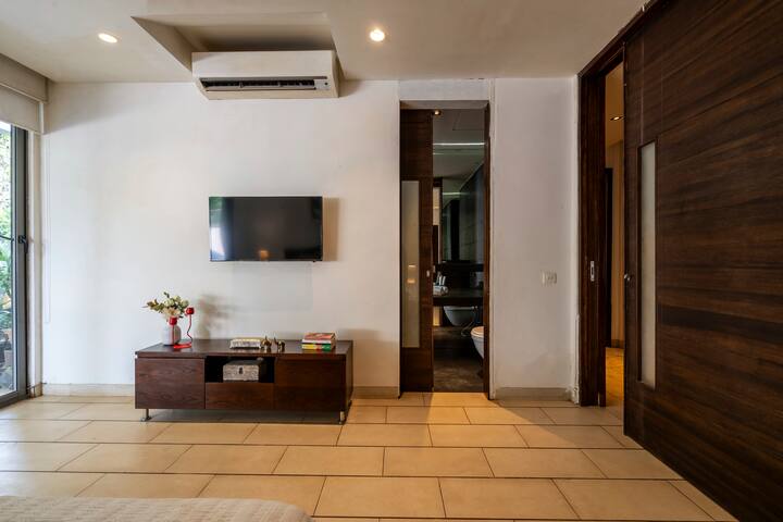 Living room image 8