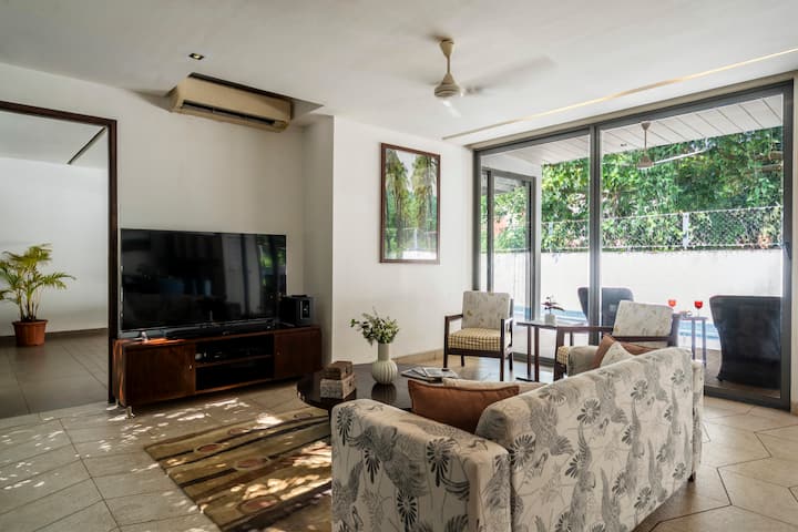 Living room image 3