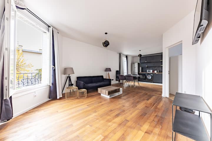 Premium Apartment Just 10mn From Suresnes Station - Courbevoie