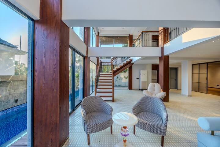 Living room image 2