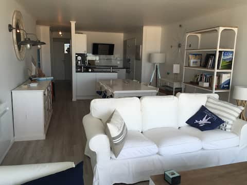 Top Airbnb: Sea view – 95 m2 – city center – sleeps 6 in Le Touquet Paris Plage