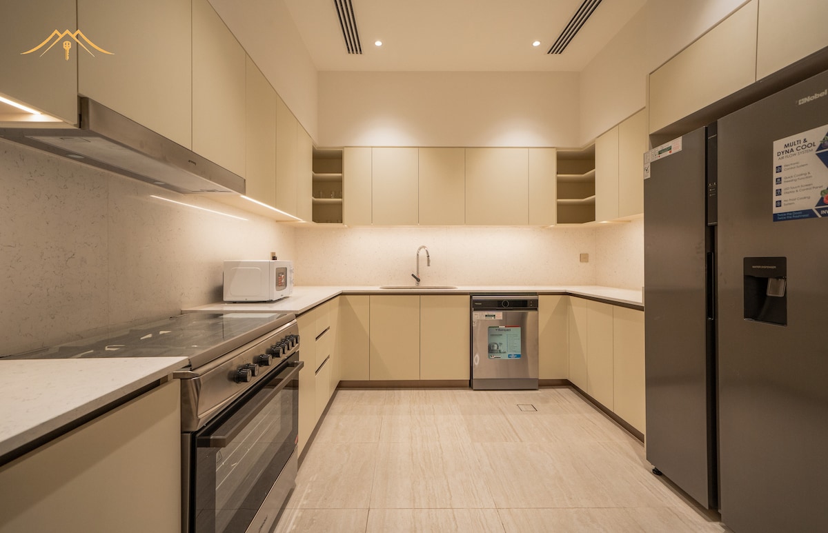 Palmhills Villa 6BR +Maid Private Pool - 5
