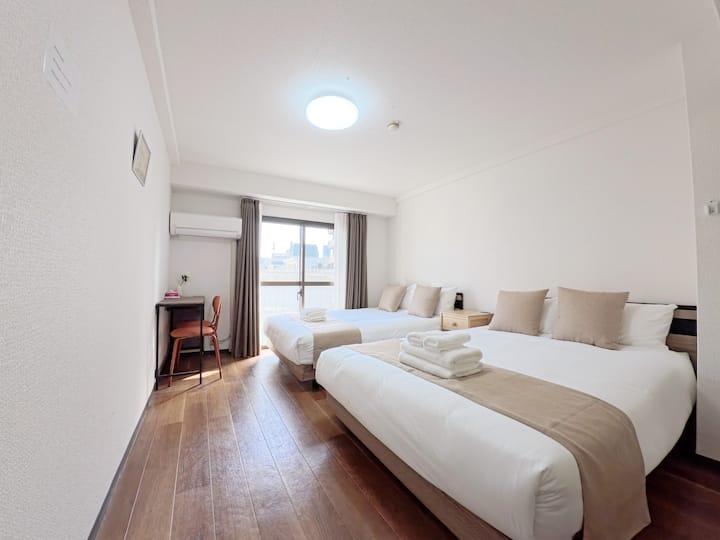 3 Metro Line/3 Mins Walk/ Double Bed, Sleeps4 - Umeda