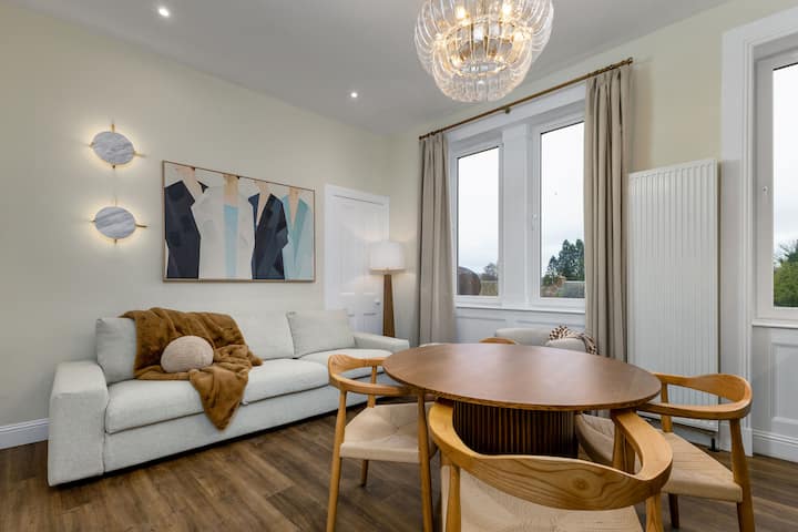 Modern 2-bed: Castle View | Gateway To Trossachs - 鄧布蘭