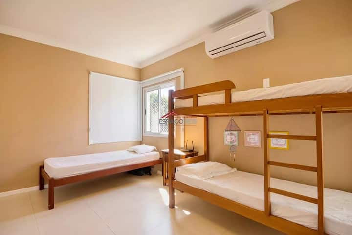 საძინებელი 4