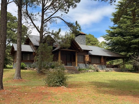 Propiedad de Airbnb exitosa: Cabin in San Clemente with paddle tennis court en Departamento Santa María