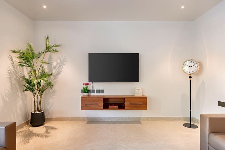 Living room image 4