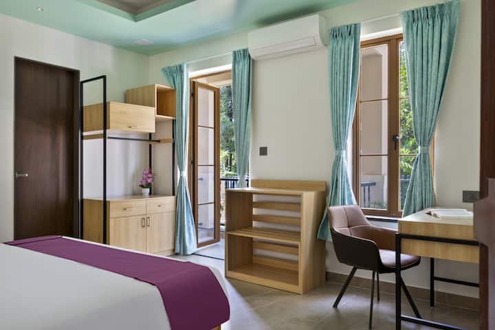 Bedroom 1 image 3